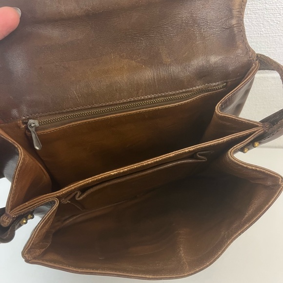 Vintage John F Leather Crossbody Bag - Picture 7 of 10
